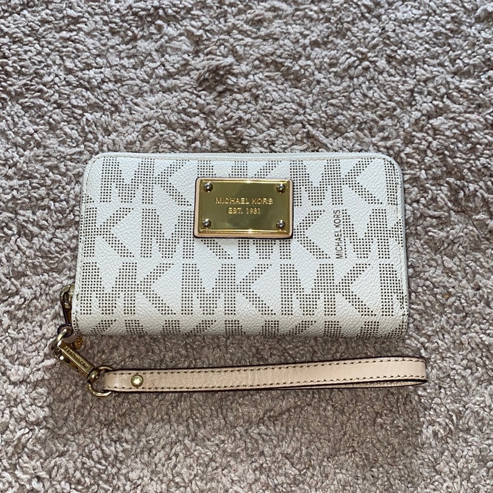 Michael Kors wallet